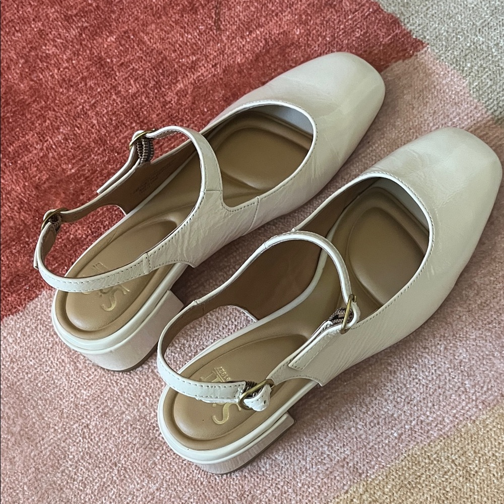 Sofft Cream Women's Flats with Gold Buckle